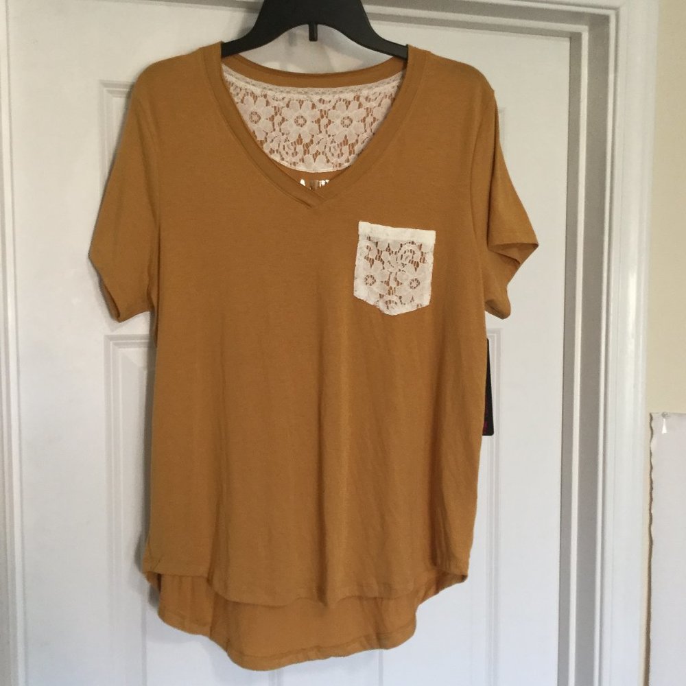 Go Wild Size 1X Mustard Yellow Lace Top Shirt NWT